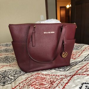 Michael Kors Jet Set Tote
